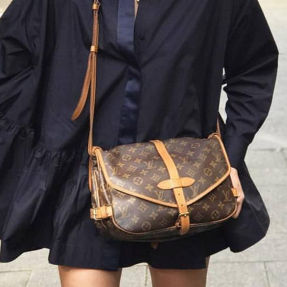 Louis Vuitton Handbags - 💎✨Authentic✨💎Louis Vuitton Monogram Saumur 30 Shoulder Bag
